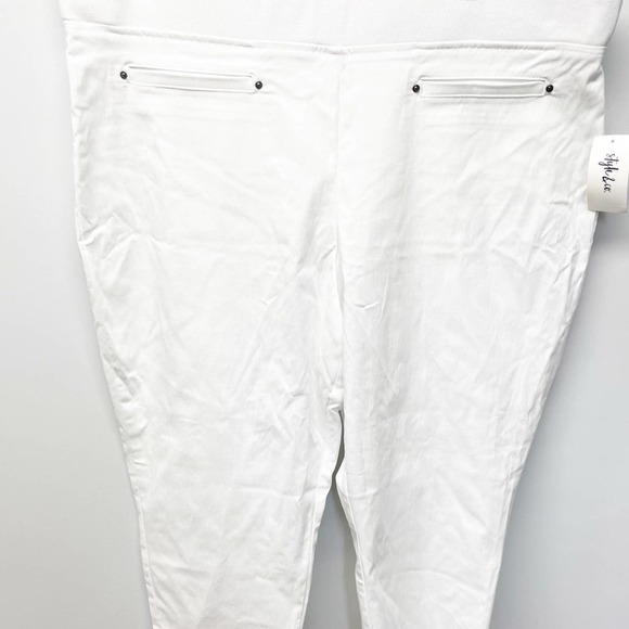 Style and Co Capri Bright White Pants NWT MSRP $49.50 Size XXL - Picture 13 of 14